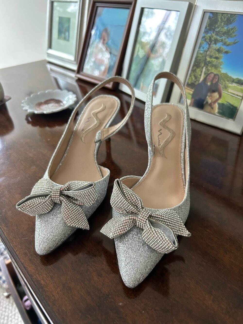 Metallic silver slingback shoes with bow - SIze 8M